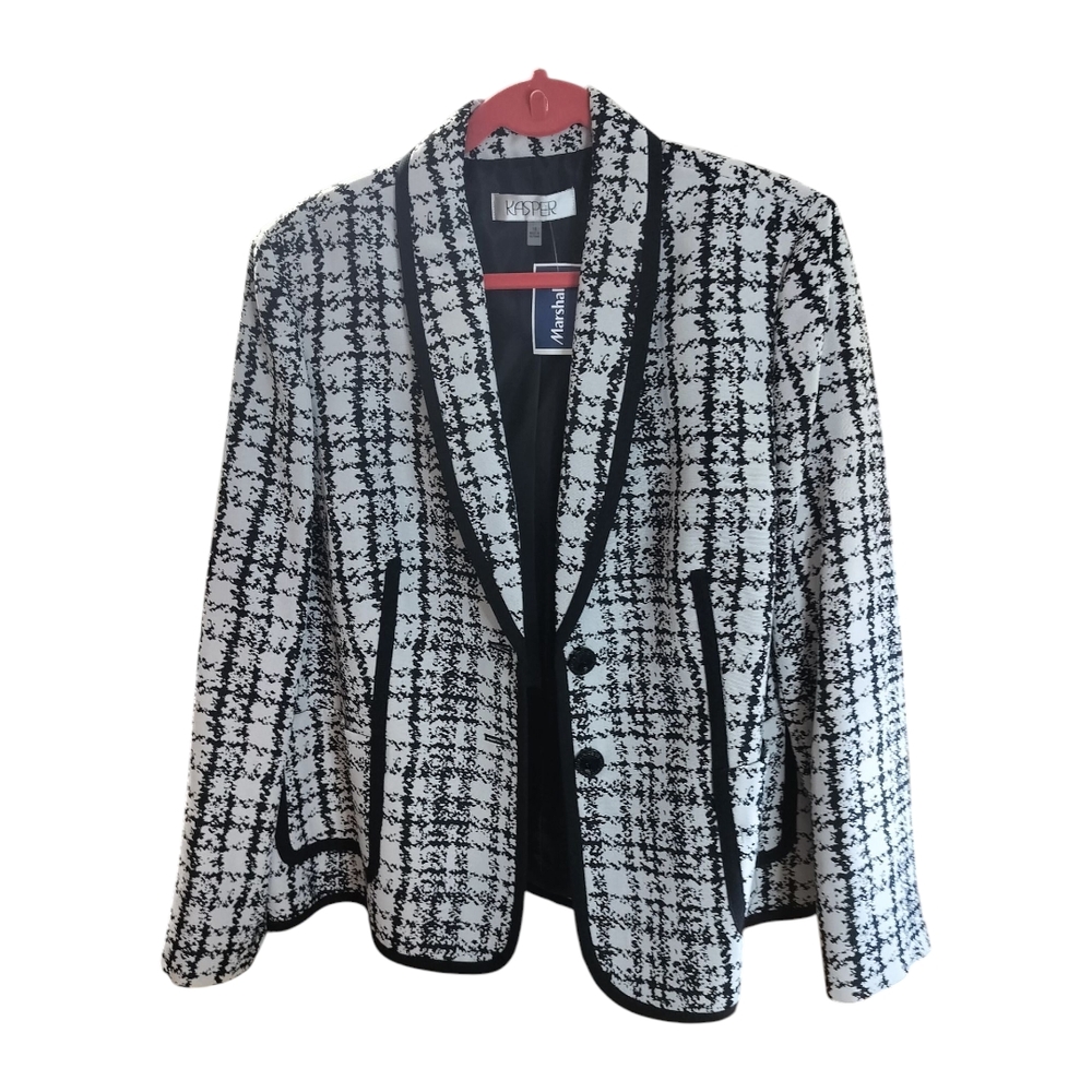 Tahari Black and White Blazer Classic Cut